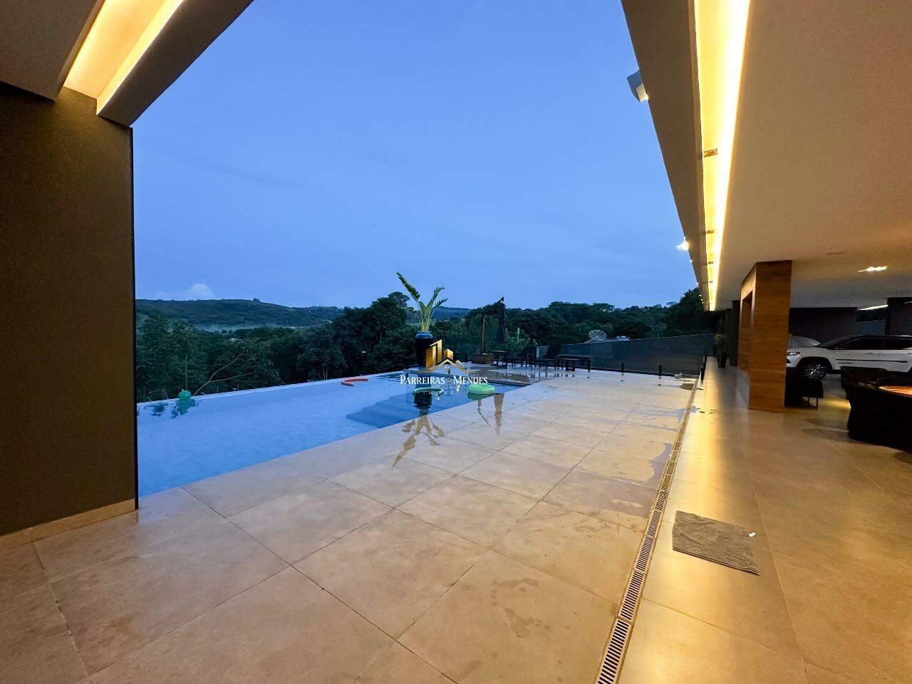 Casa à venda no CONDOMÍNIO ALPHAVILLE: 