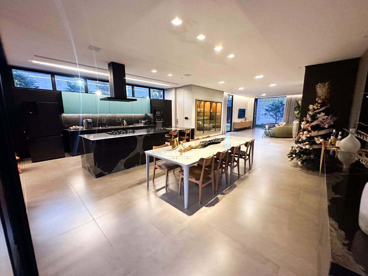 Casa à venda no CONDOMÍNIO ALPHAVILLE: 