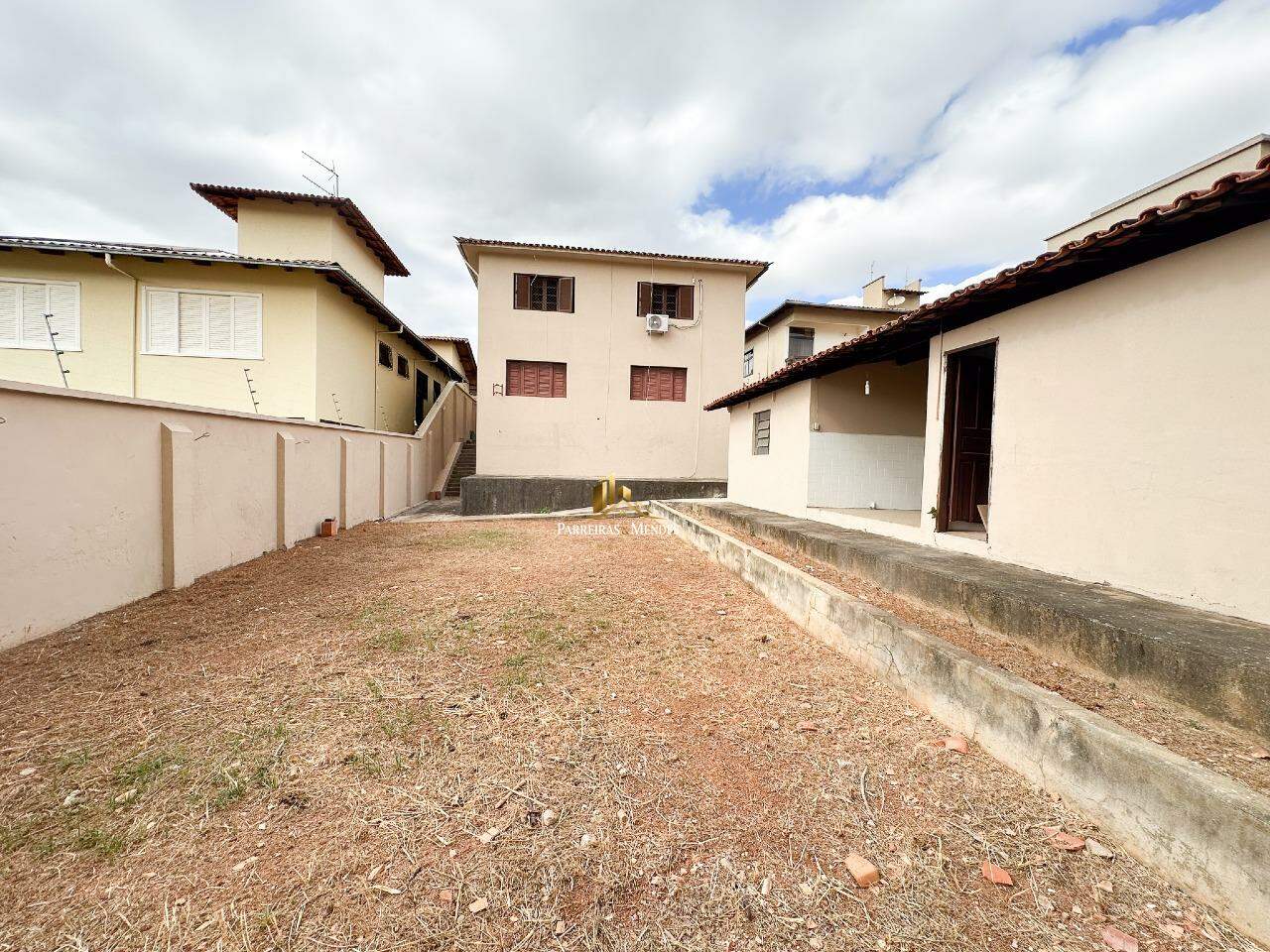 Casa à venda no CERQUEIRA LIMA: 