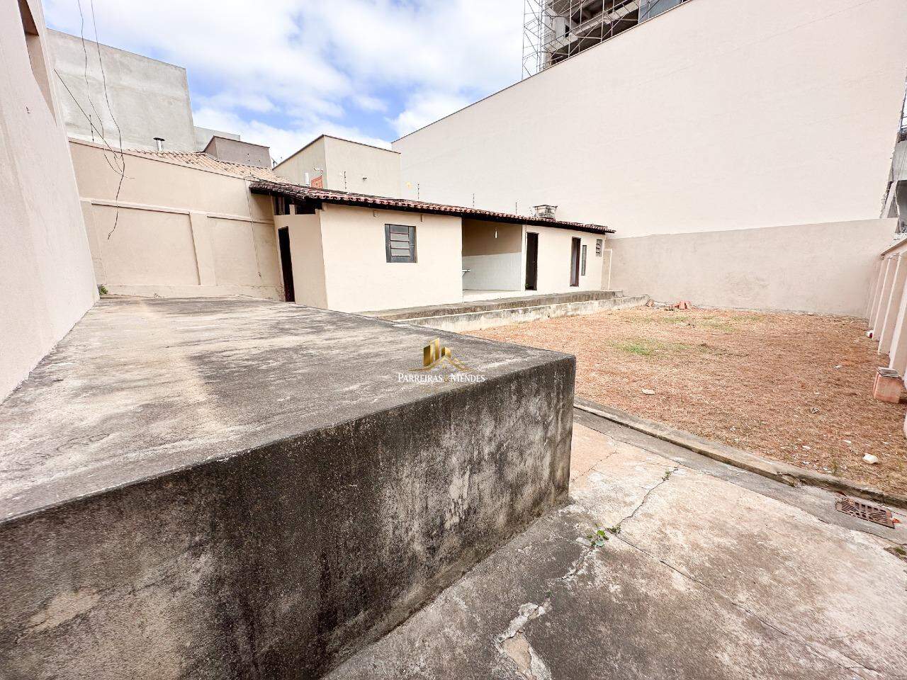 Casa à venda no CERQUEIRA LIMA: 