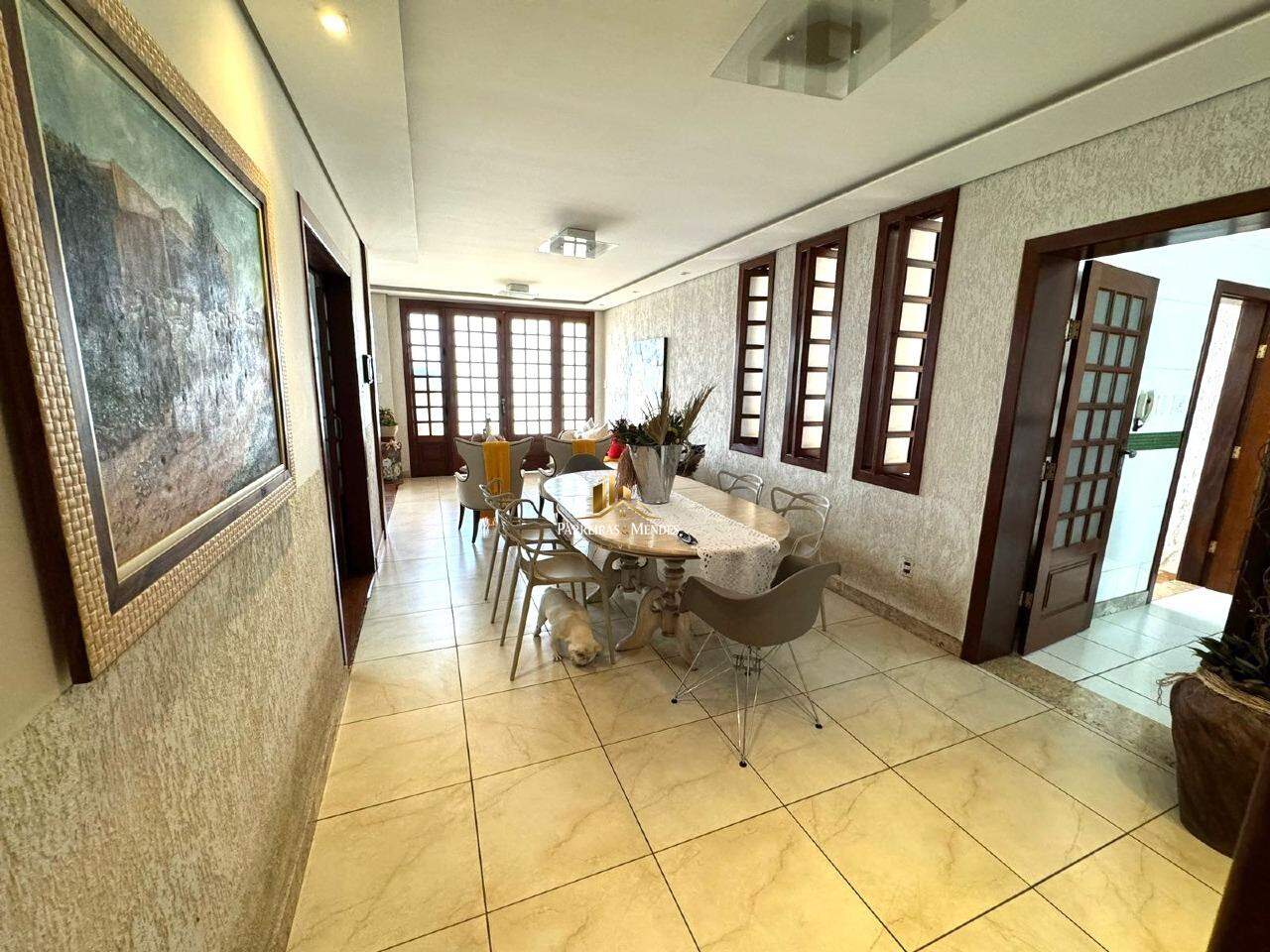 Casa à venda no Centro: 
