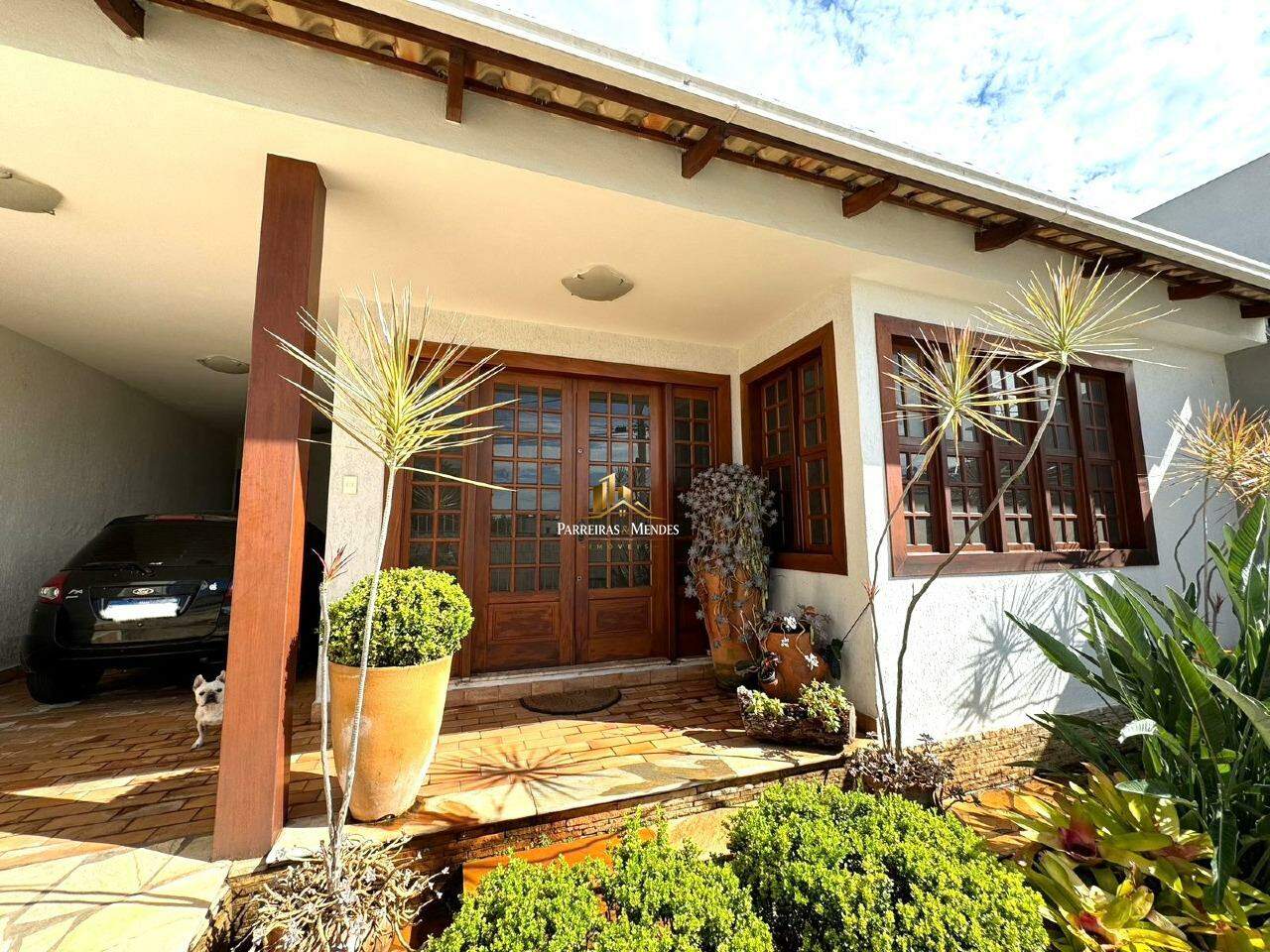 Casa à venda no Centro: 