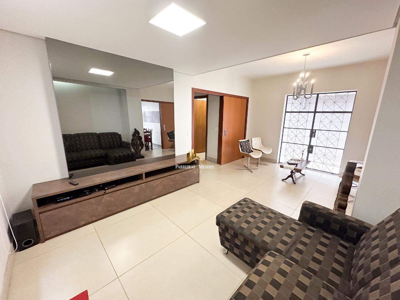 Casa à venda no Centro: 