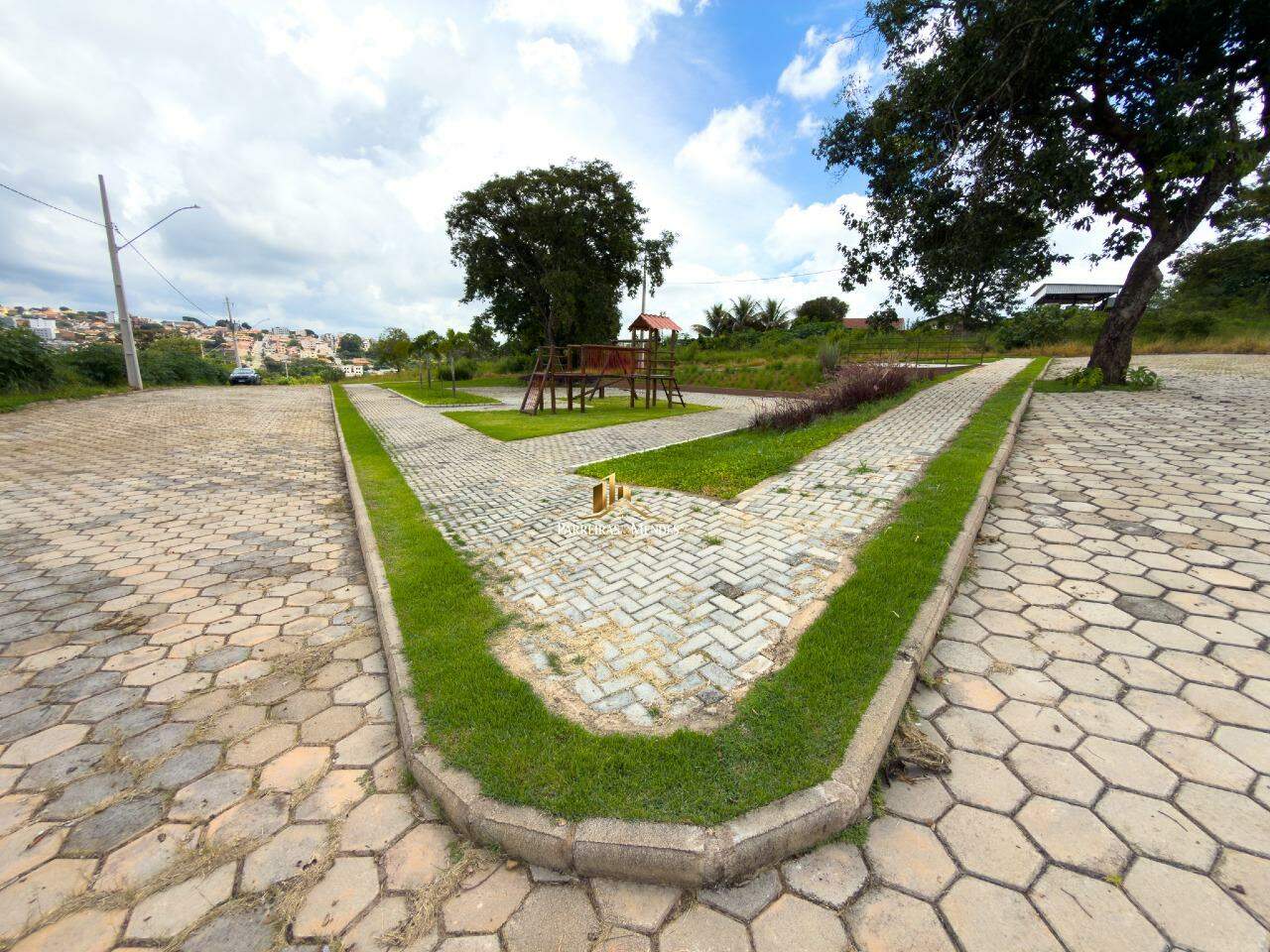Lote à venda no CONDOMÍNIO SOL DO QUITÃO: 