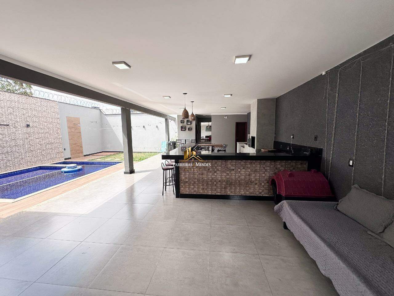 Casa à venda no TROPICAL: 