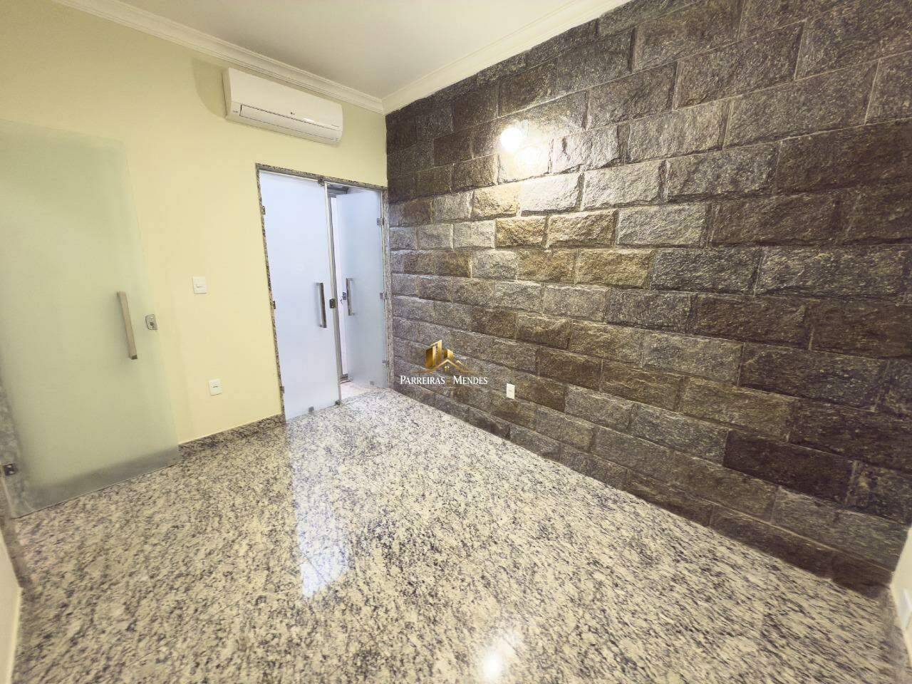 Casa à venda no Centro: 