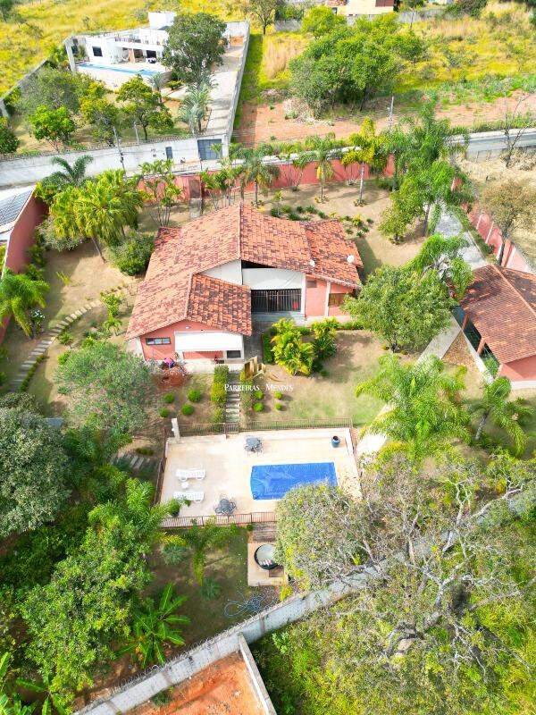 Casa à venda no CHÁCARA DO QUITÃO: 