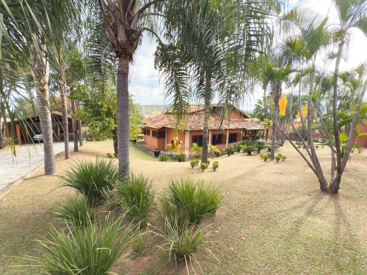 Casa à venda no CHÁCARA DO QUITÃO: 