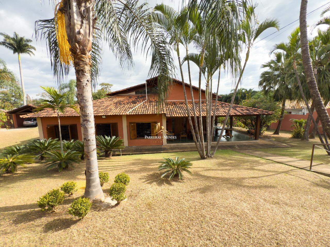 Casa à venda no CHÁCARA DO QUITÃO: 