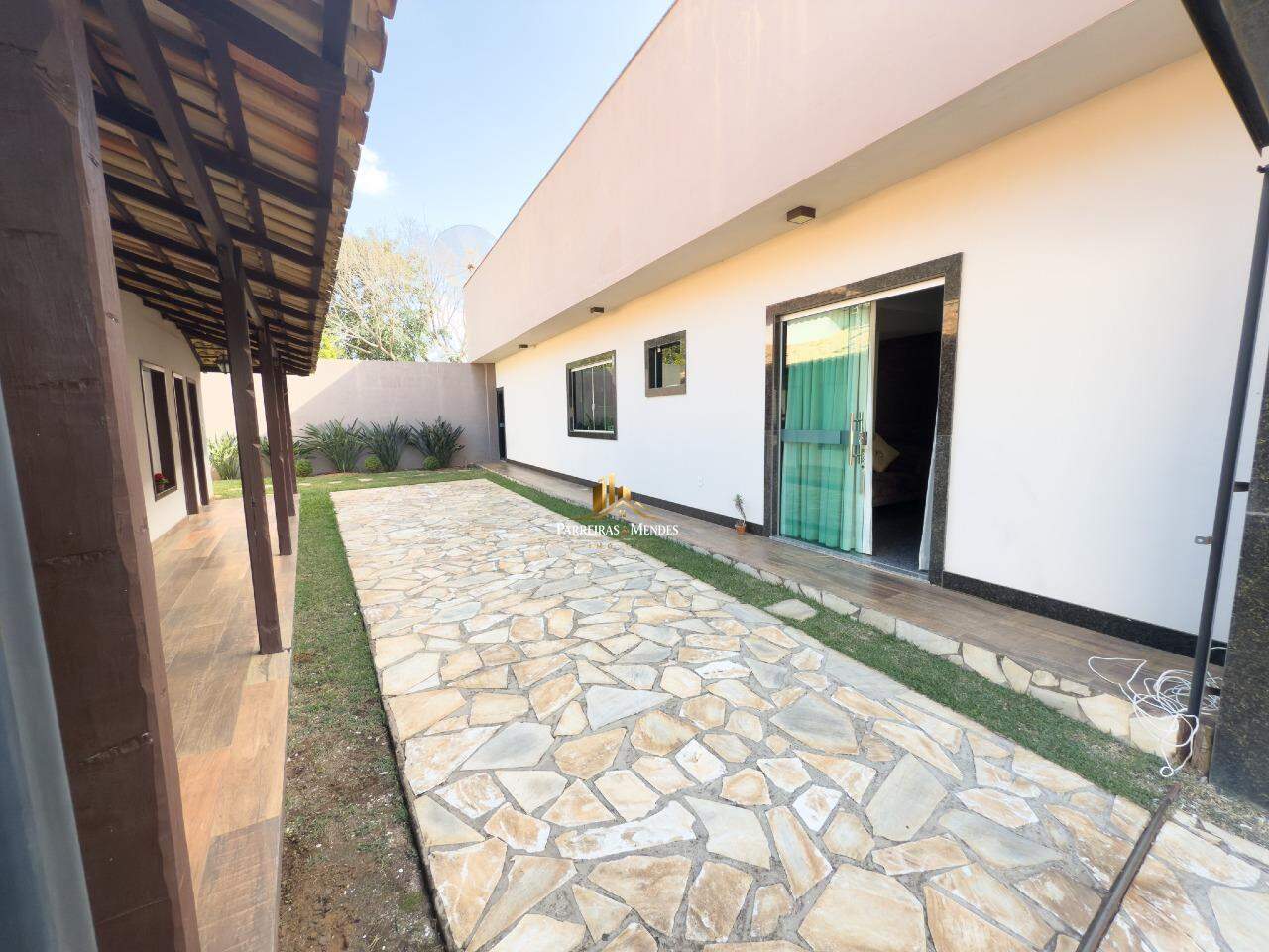 Casa à venda no CONDOMÍNIO LAGO DAS GARÇAS: 