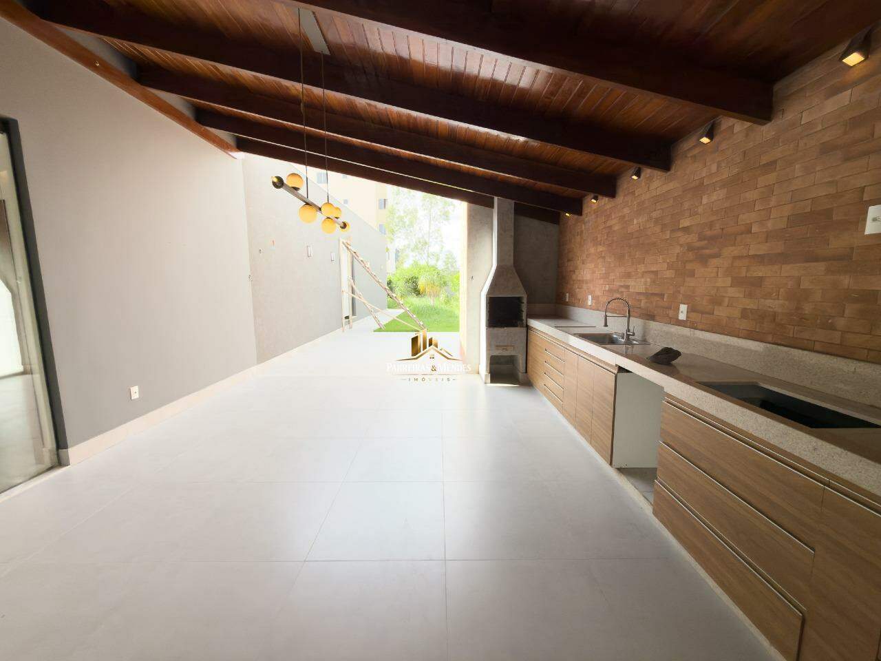 Casa à venda no TROPICAL: 