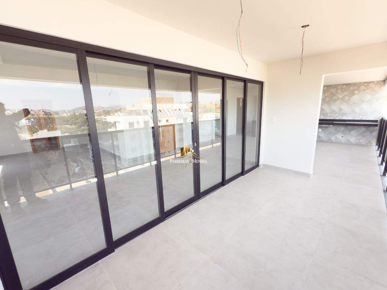 Apartamento à venda no TROPICAL: 