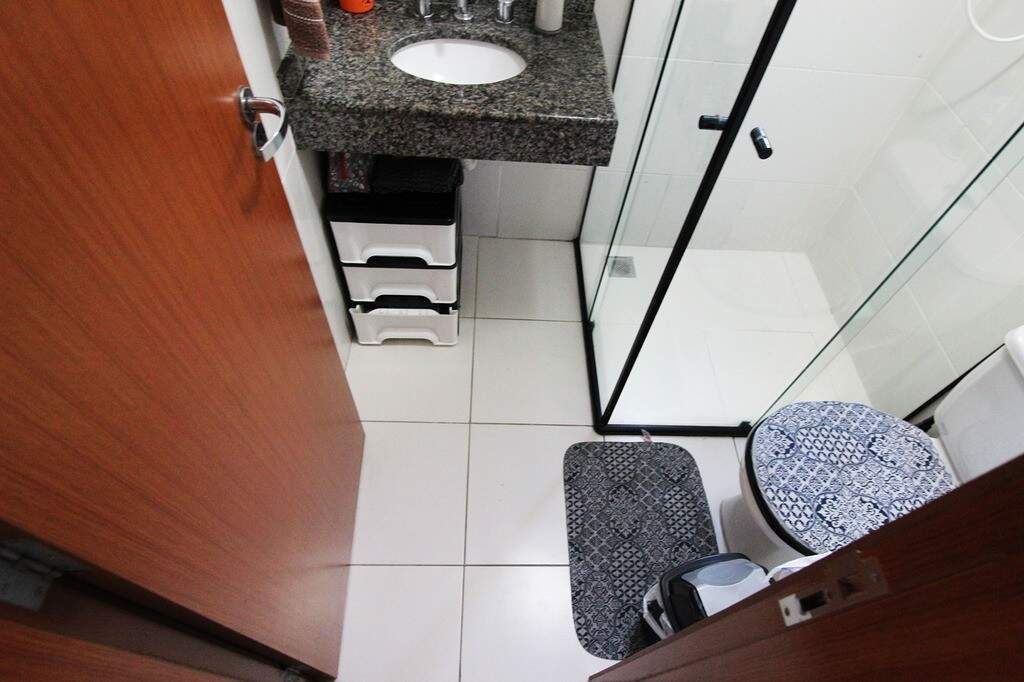 Apartamento com elevador de 2 quartos sendo 1 suíte, no Jardim Cruzeiro