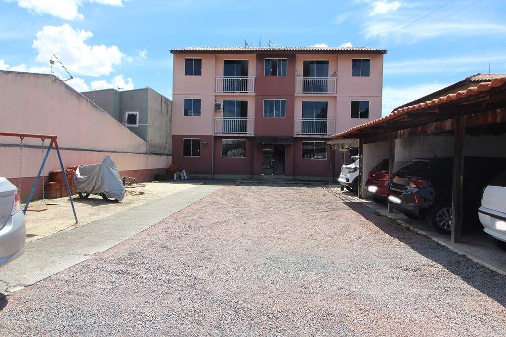 Apartamento de 2 quartos possui garagem coberta na região Guatupê