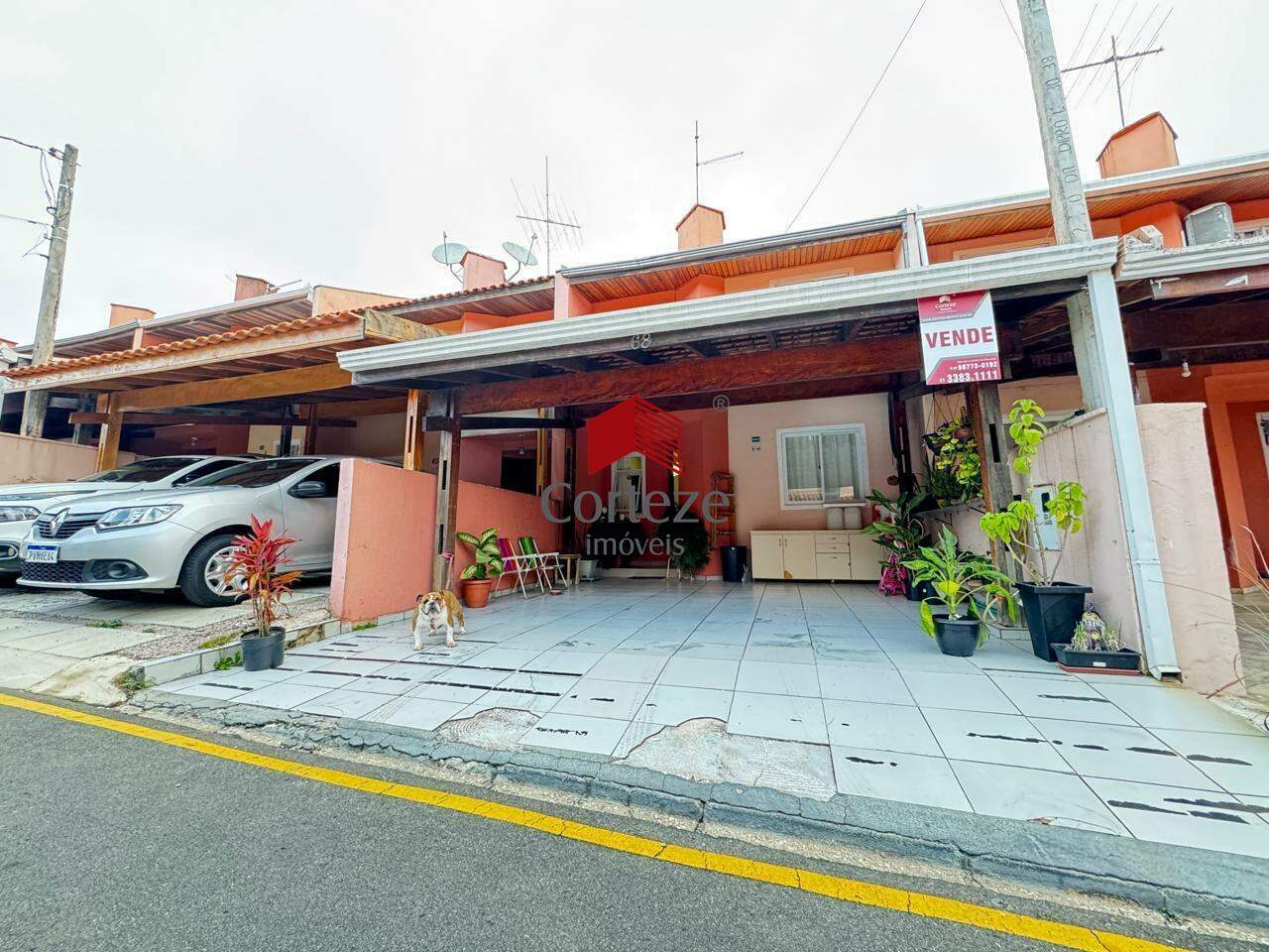Sobrado em condomínio com 120m² 3 quartos, à venda, no bairro Boqueirão em Curitiba