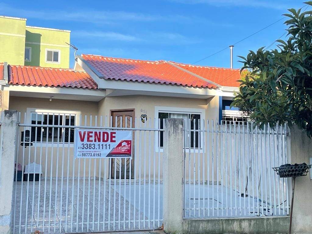 Casa à venda de 3 quartos sendo 1 suíte, localizado no bairro Rio Pequeno.