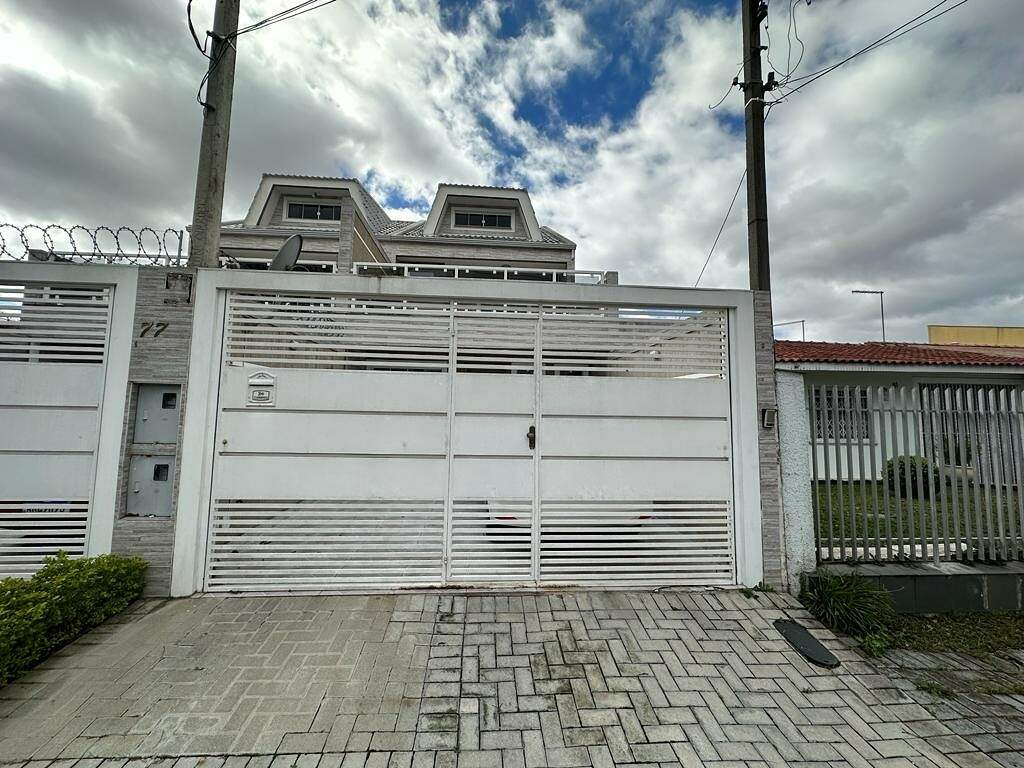 Sobrado com 100m² 3 quartos, para aluguel, no bairro Alto Boqueirão em Curitiba