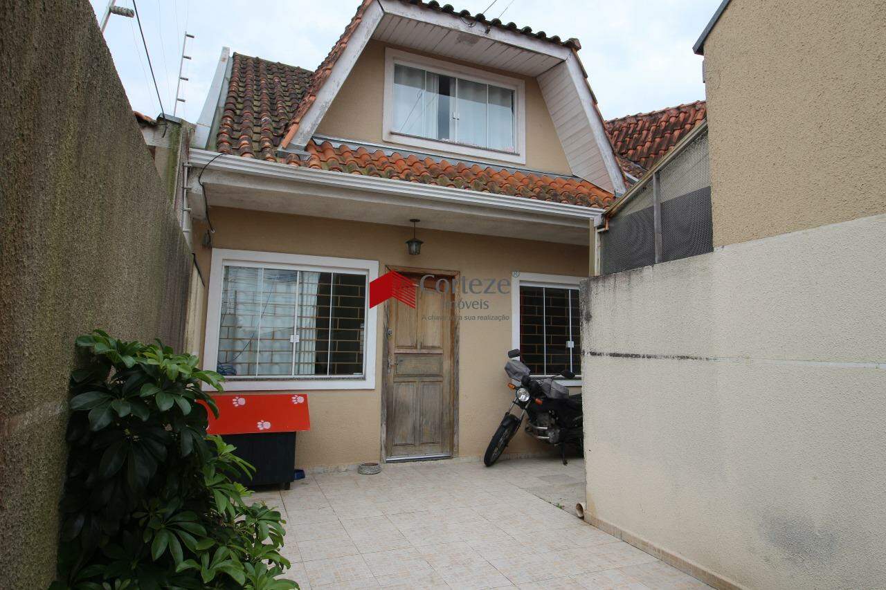 Casa com 3 quartos para à venda localizado no bairro Cruzeiro em São José dos Pinhais