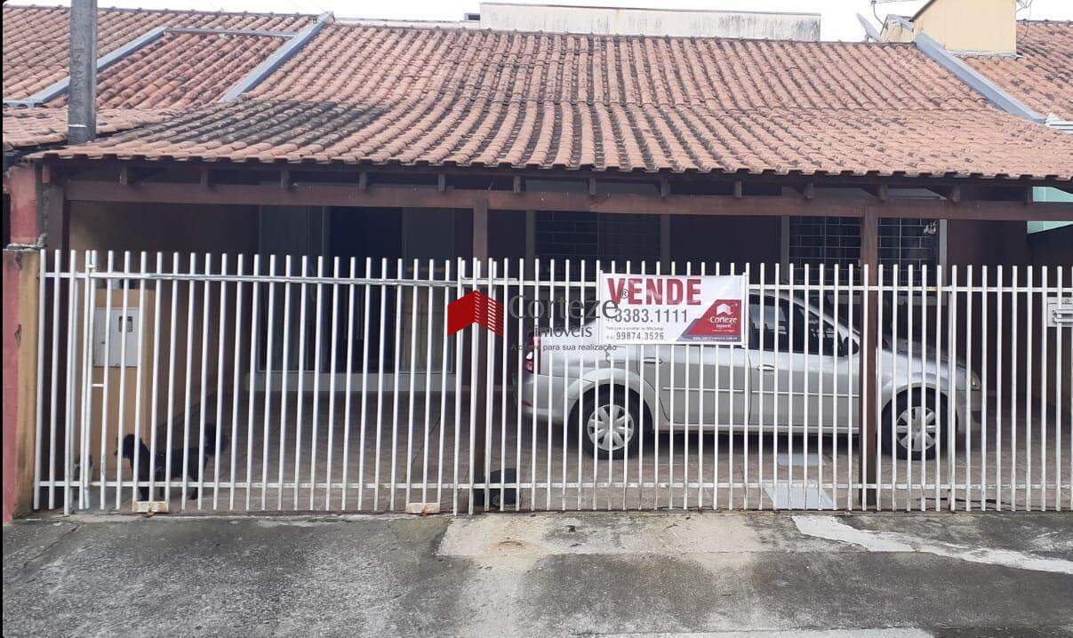 Casa com 2 Quartos com garagem coberta, em Campo Largo da Roseira