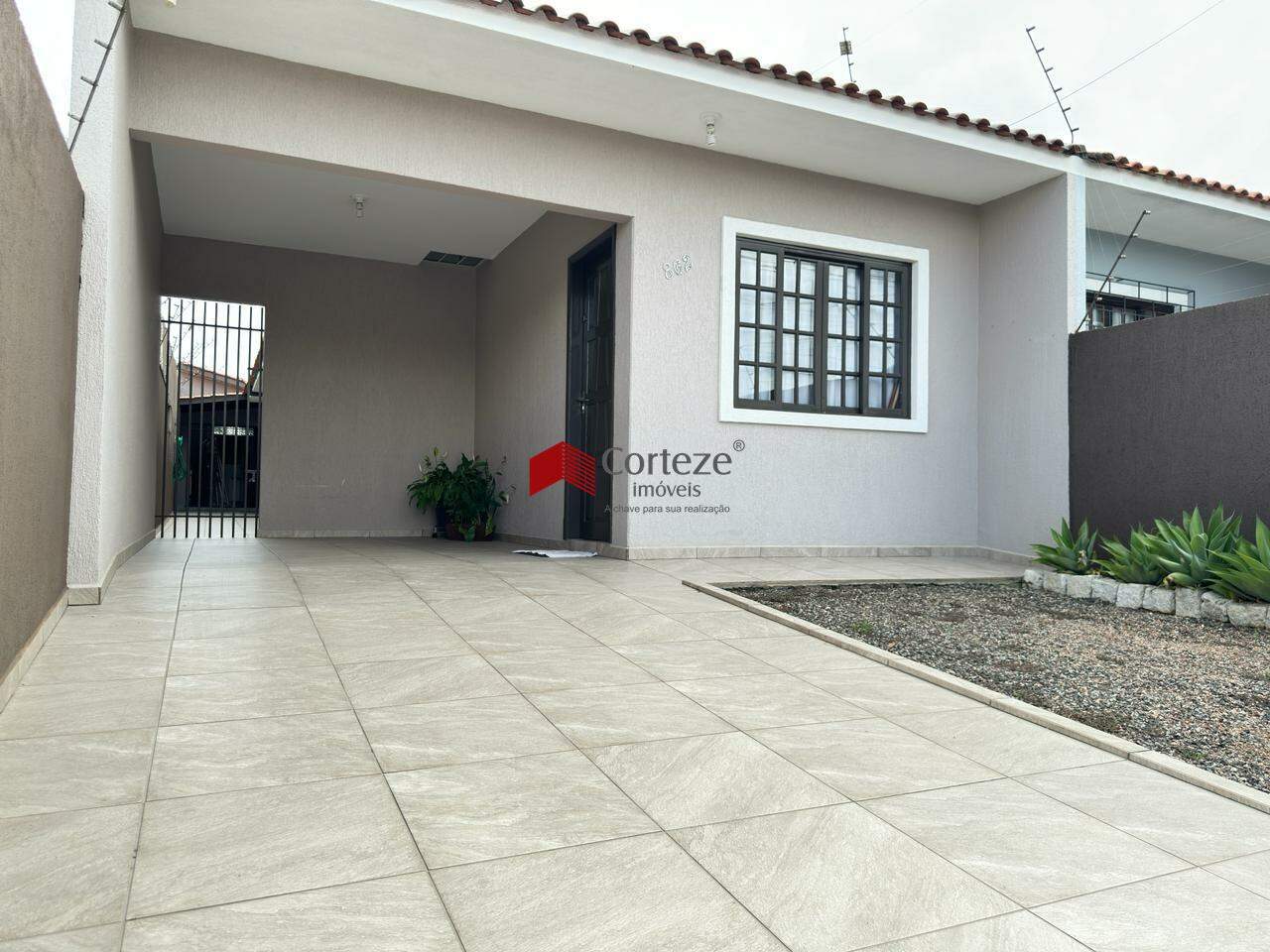 Casa à venda com: 2 quartos sendo 1 suíte, localizado no bairro Cruzeiro