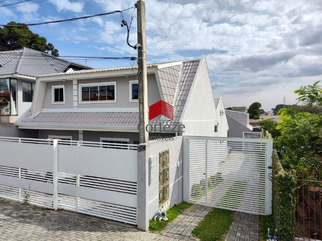 Sobrado em condomínio com 70,6m² 3 quartos, à venda, no bairro Sítio Cercado em Curitiba