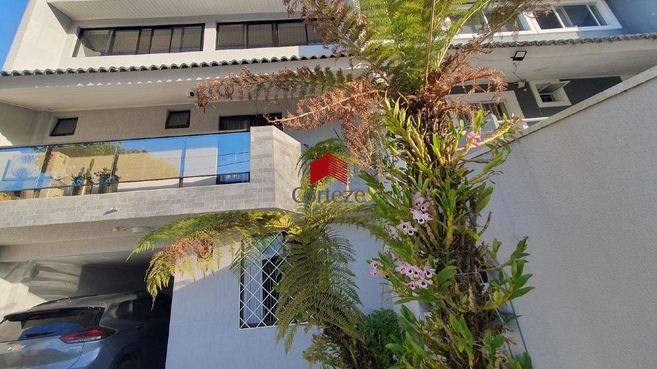 Sobrado para à venda no Jardim das Américas em Curitiba - 20143: 