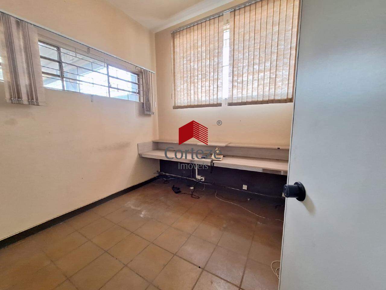 Prédio para para aluguel no Centro em São José dos Pinhais - 20174: 