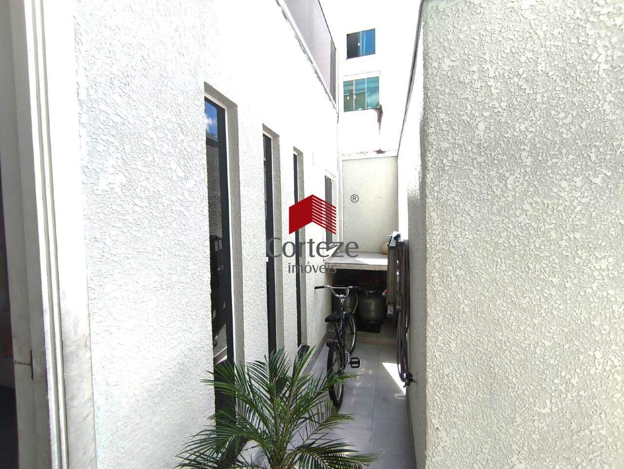 Sobrado para à venda no Alto Boqueirão em Curitiba - 20735: Área Livre da Garagem