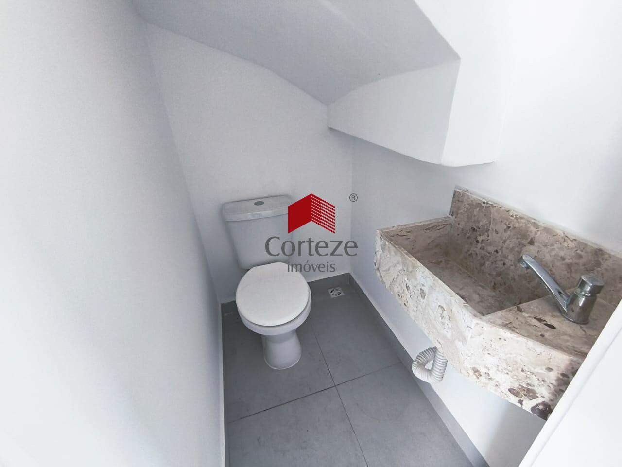 Sobrado para à venda no Alto Boqueirão em Curitiba - 20907: Lavabo