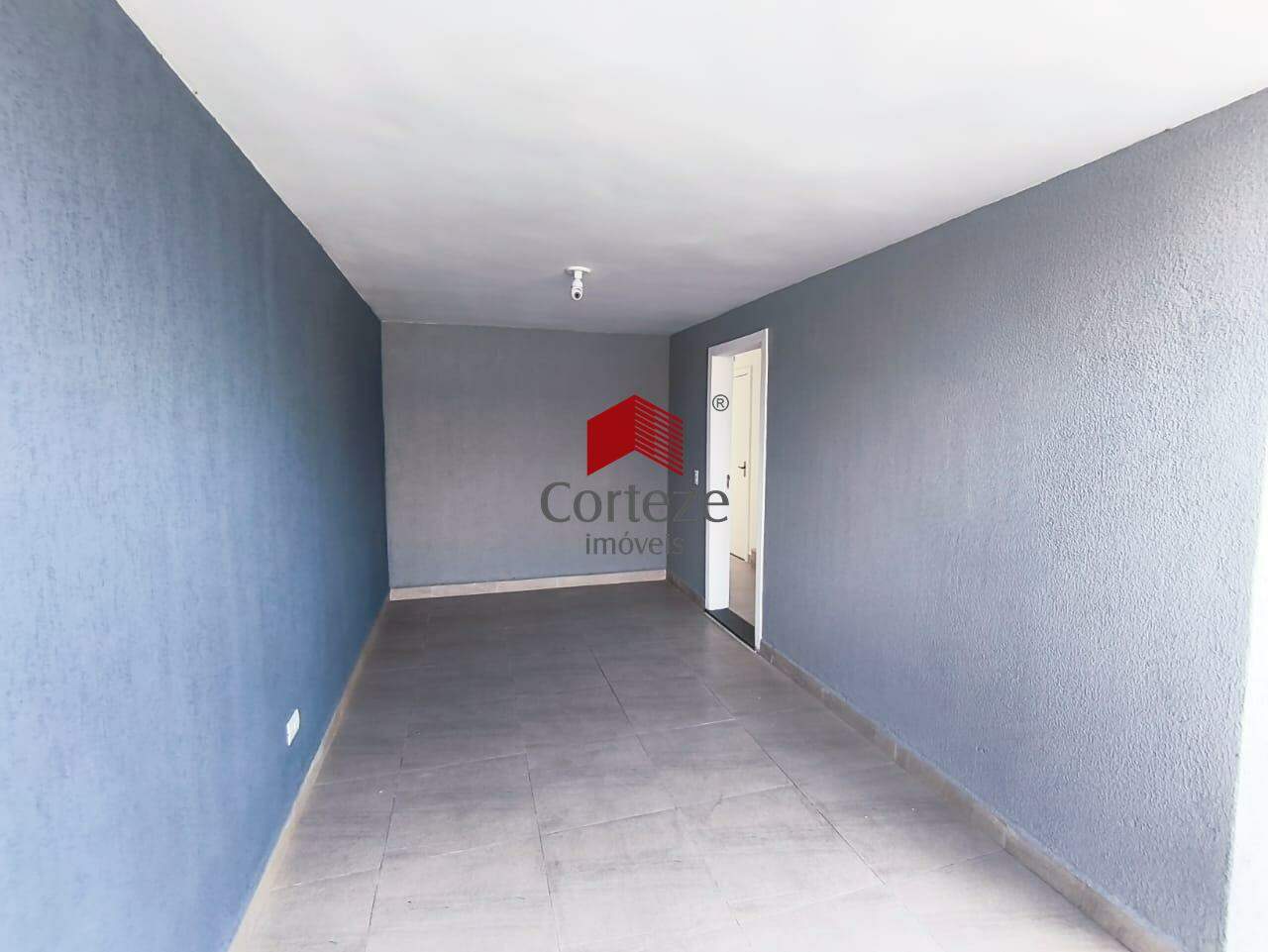 Sobrado para à venda no Alto Boqueirão em Curitiba - 20907: Garagem e Entrada