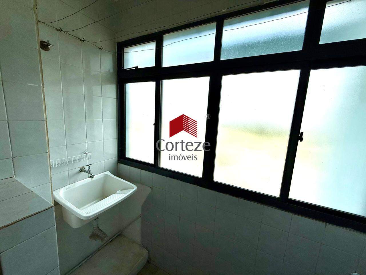 Apartamento para à venda no Bom Jesus em São José dos Pinhais - 20938: Lavanderia