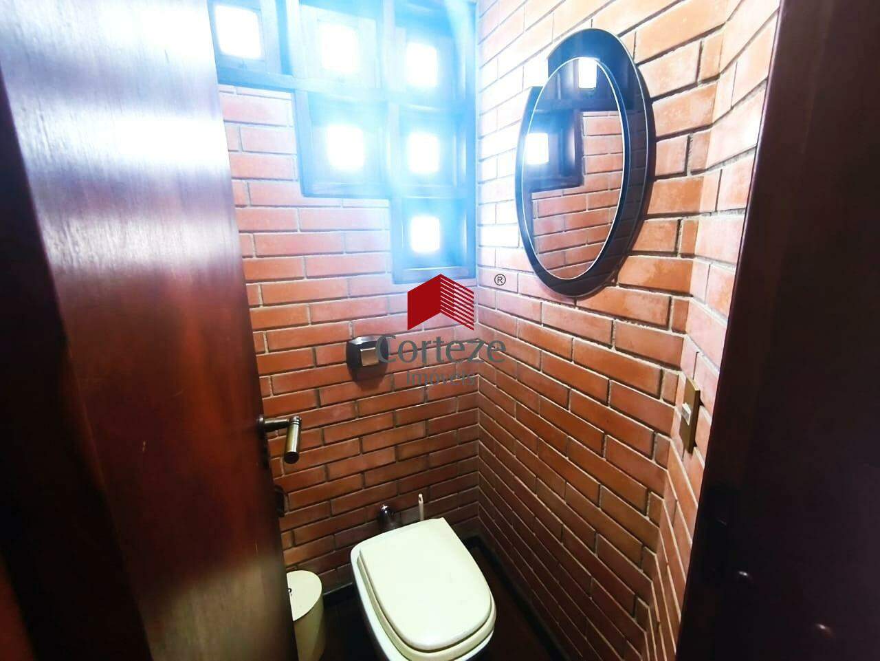 Casa para à venda no Seminário em Curitiba - 21103: Lavabo