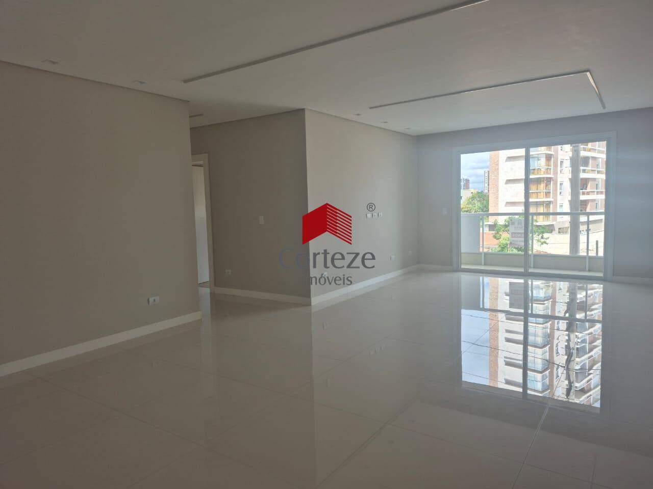 Apartamento para à venda no Centro em São José dos Pinhais - 21129: 