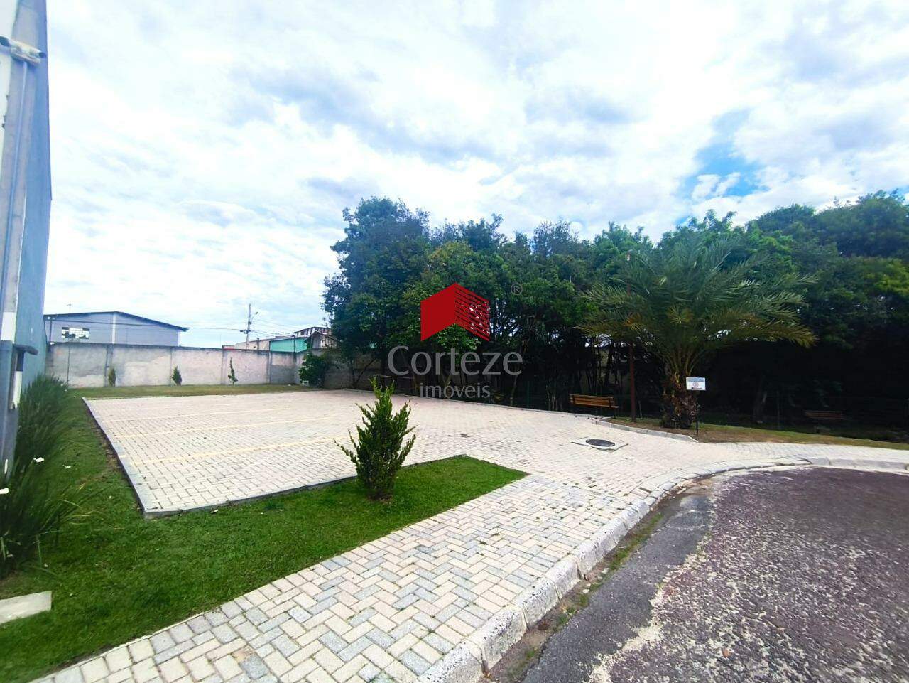 Terreno em condomínio para à venda no Uberaba em Curitiba - 21132: Estacionamento para Visitas