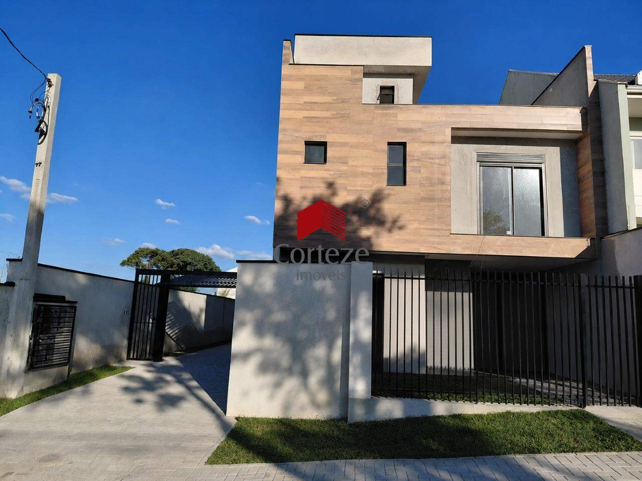 Sobrado em condomínio para à venda no Novo Mundo em Curitiba - 21166: 