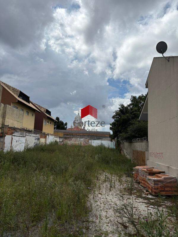 Terreno à venda no Guaira