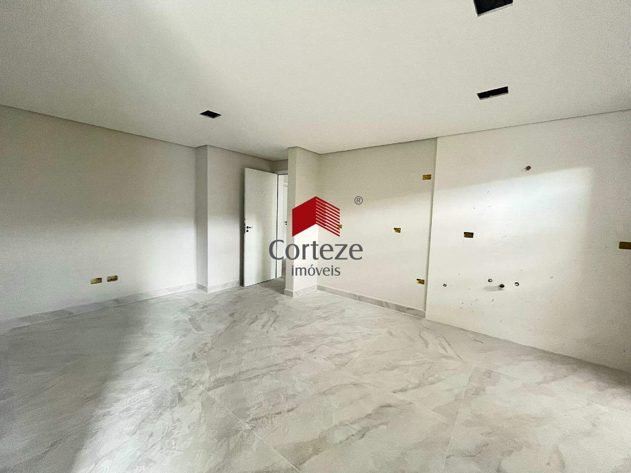 Apartamento para à venda no Boneca do Iguaçu em São José dos Pinhais - 21252: 