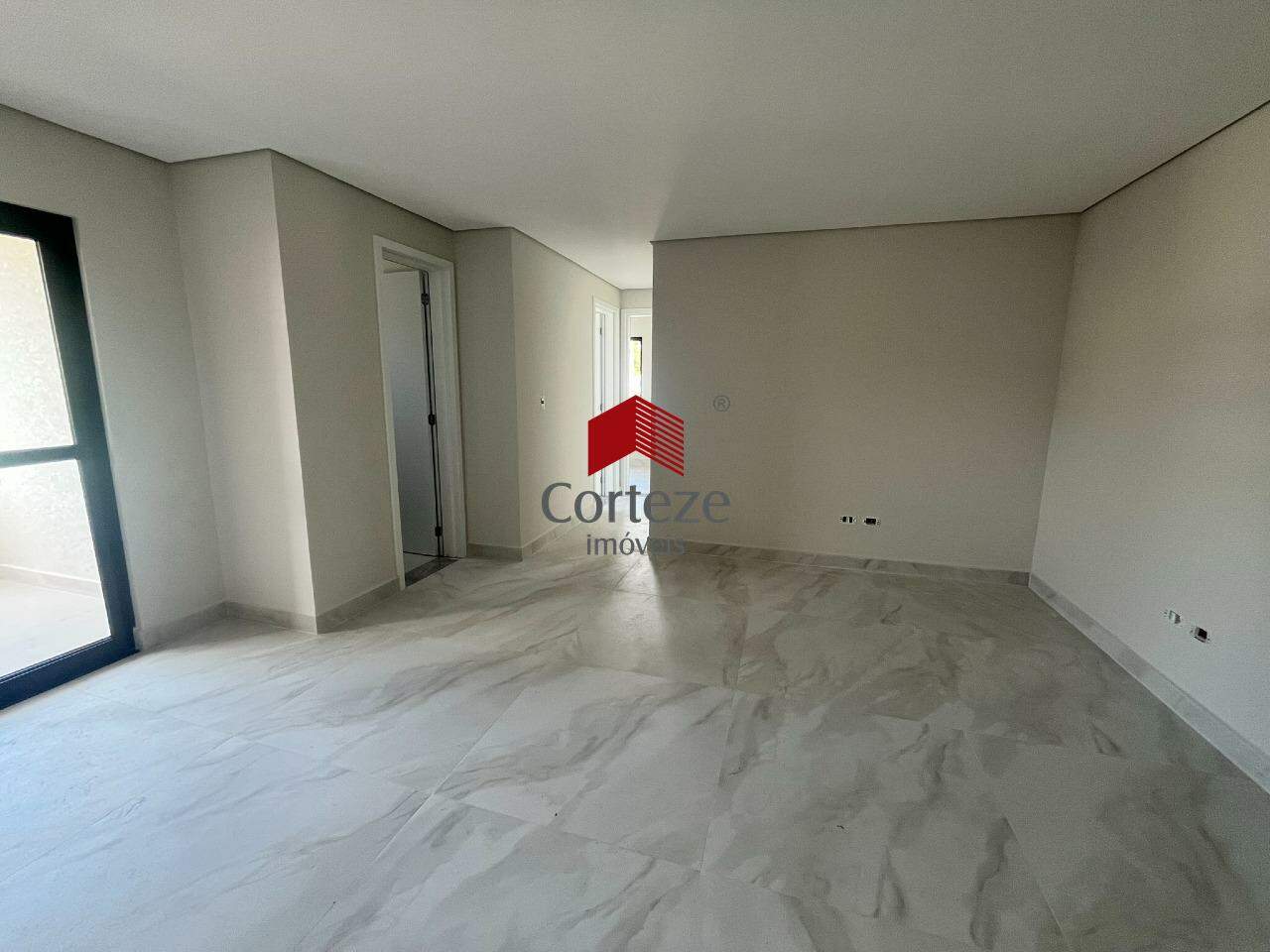 Apartamento para à venda no Boneca do Iguaçu em São José dos Pinhais - 21252: 