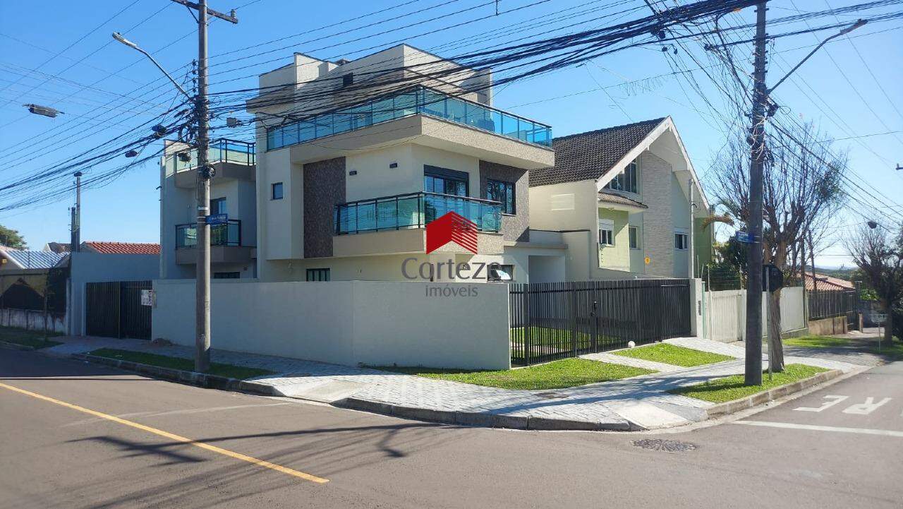 Sobrado para à venda no Tarumã em Curitiba - 21409: 