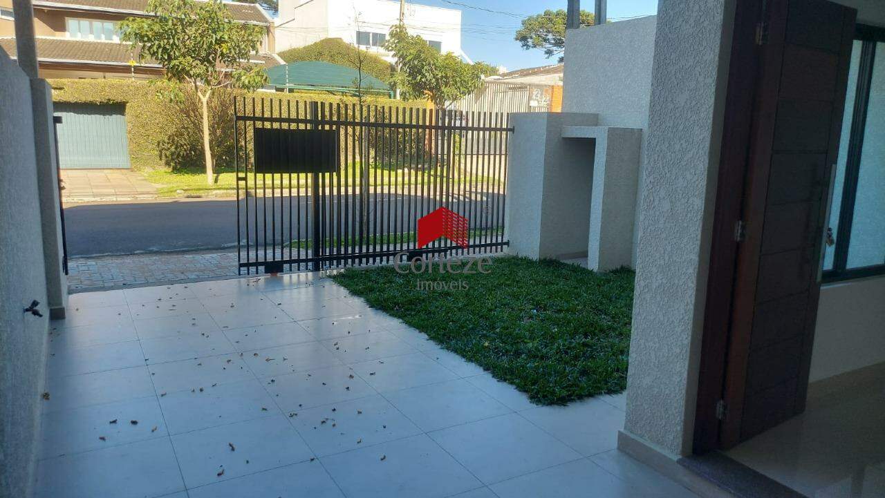 Sobrado para à venda no Tarumã em Curitiba - 21412: 