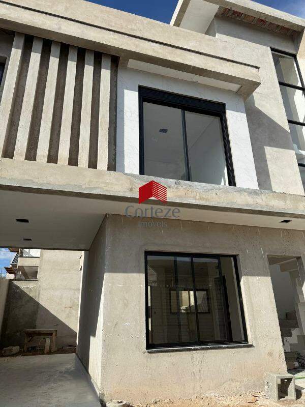 Sobrado para à venda no Xaxim em Curitiba - 21500: 