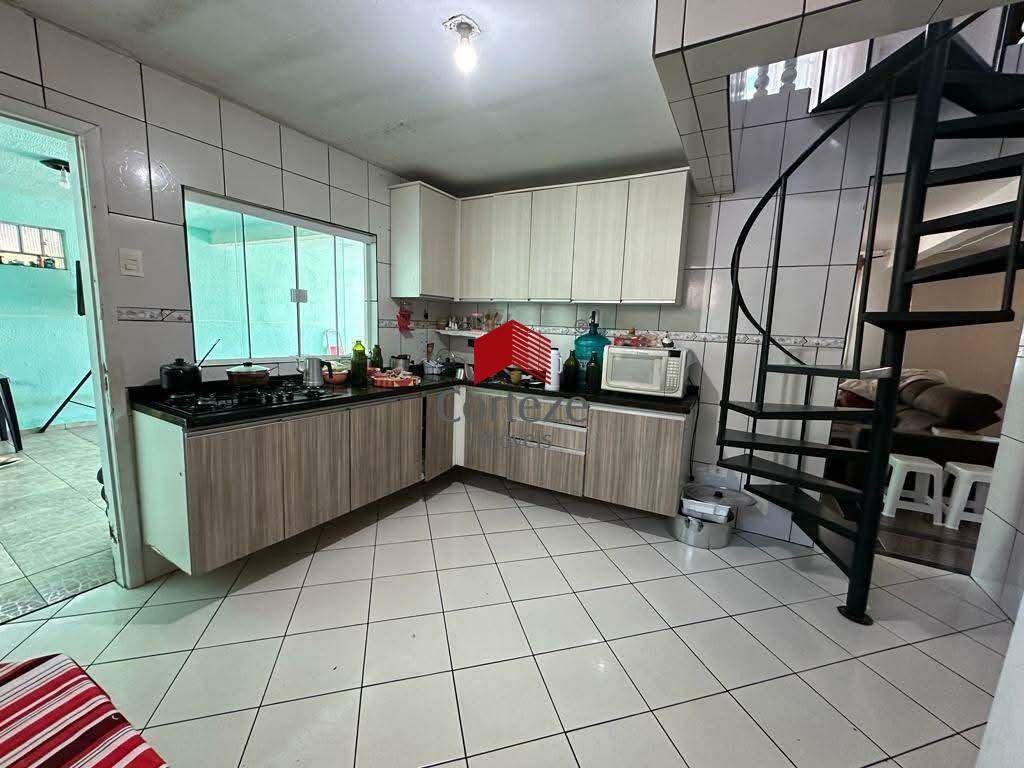 Sobrado para à venda no Quississana em São José dos Pinhais - 21507: 