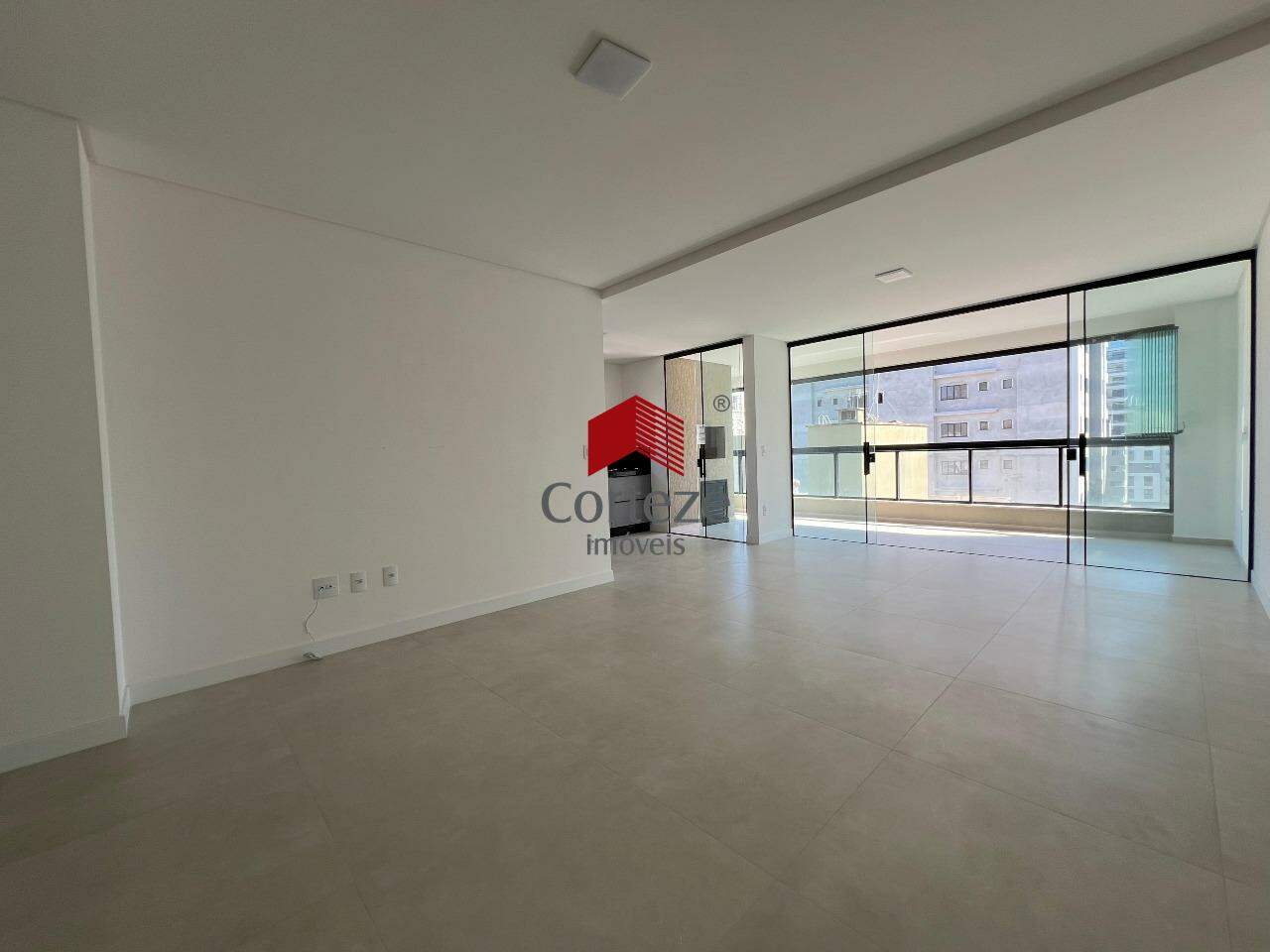 Apartamento para à venda no Meia Praia em Itapema - 21550: 