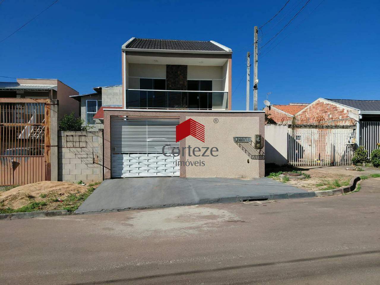 Sobrado para à venda no Eucaliptos em Fazenda Rio Grande - 21625: 