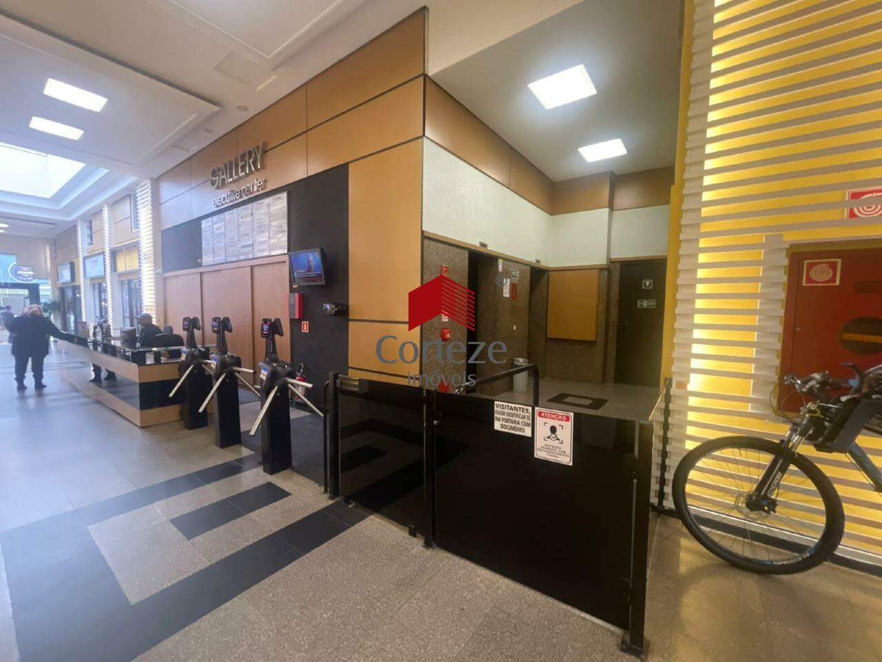 Sala / Conjunto para à venda no Centro em Curitiba - 21726: 