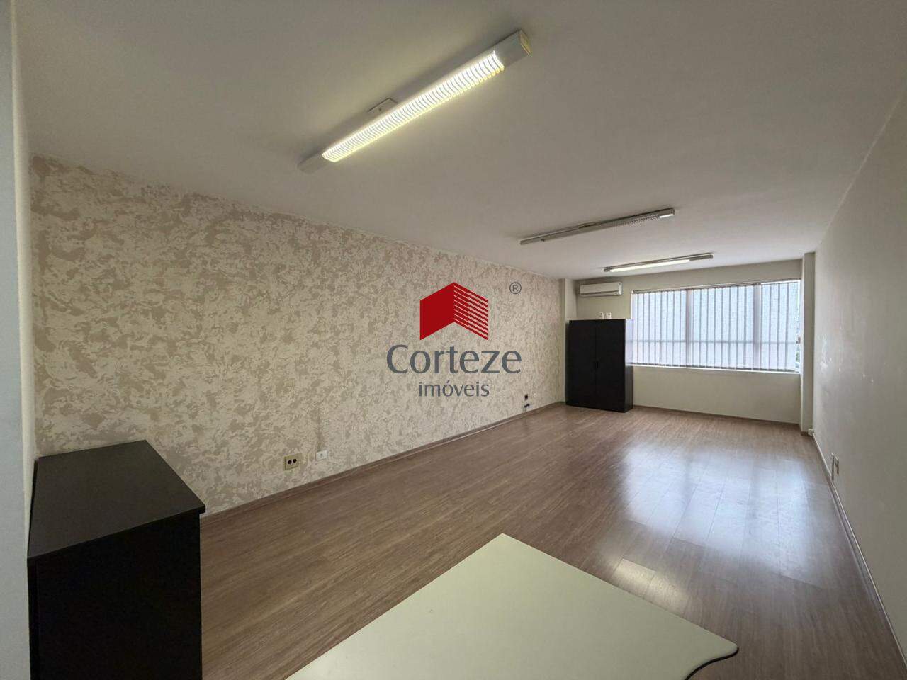 Sala / Conjunto para à venda no Centro em Curitiba - 21731: 