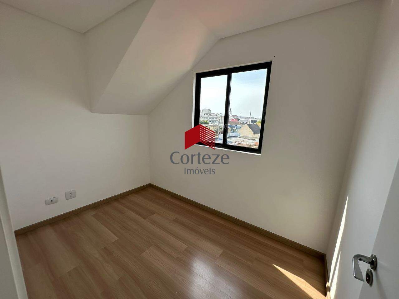 Apartamento para para aluguel no Centro em São José dos Pinhais - 21738: 