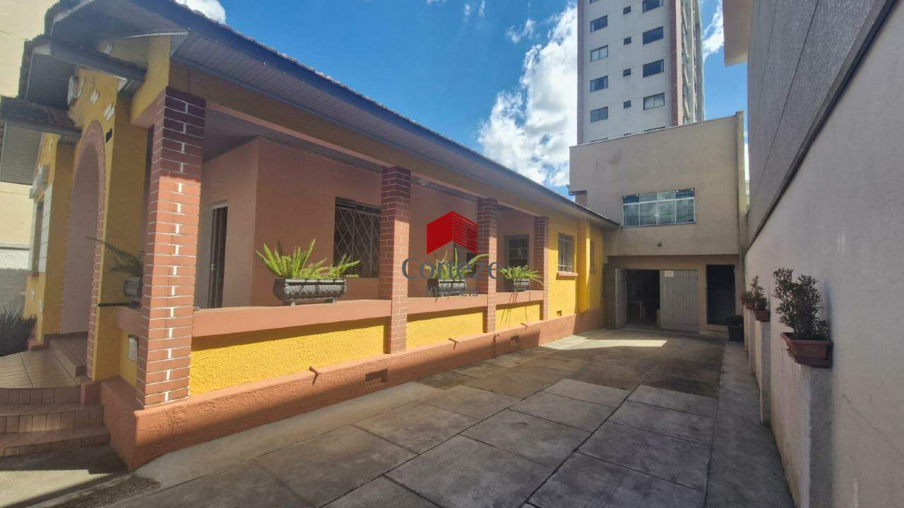 Casa para à venda no Centro em São José dos Pinhais - 21740: 