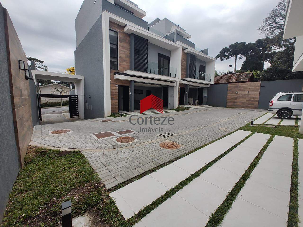 Sobrado em condomínio para à venda no Xaxim em Curitiba - 21746: 