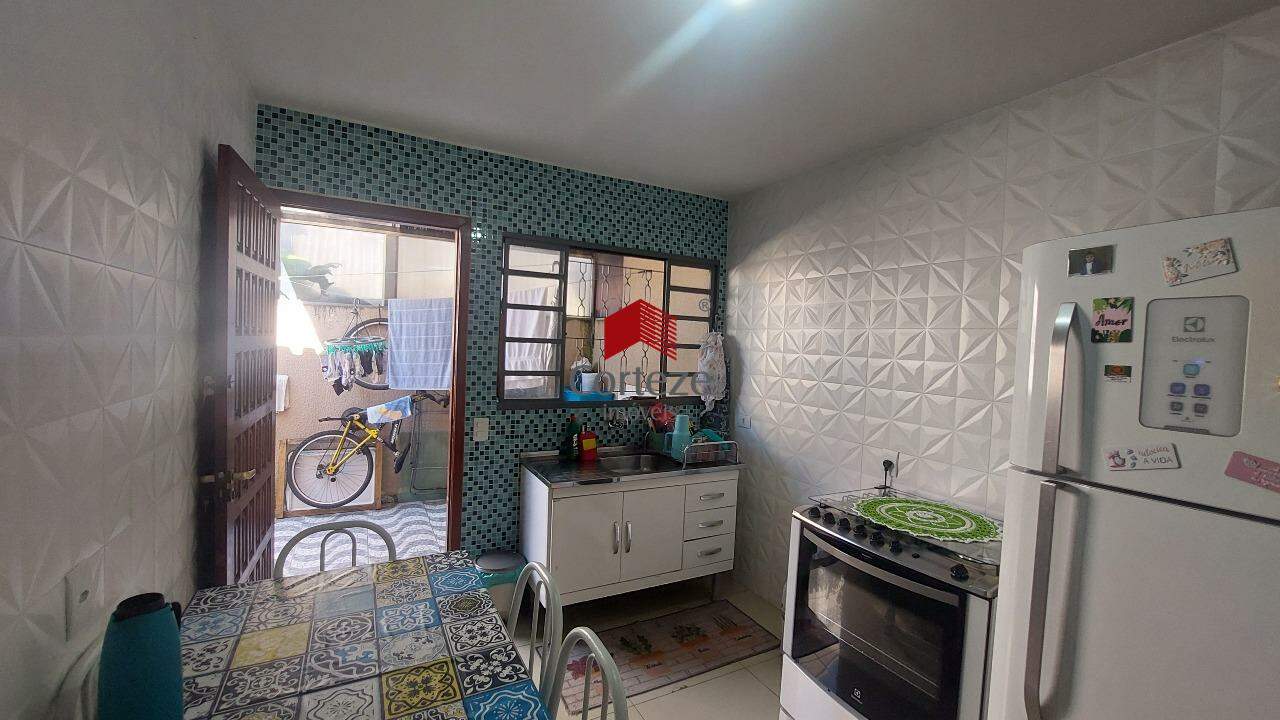 Casa para à venda no Guatupê em São José dos Pinhais - 7162: 